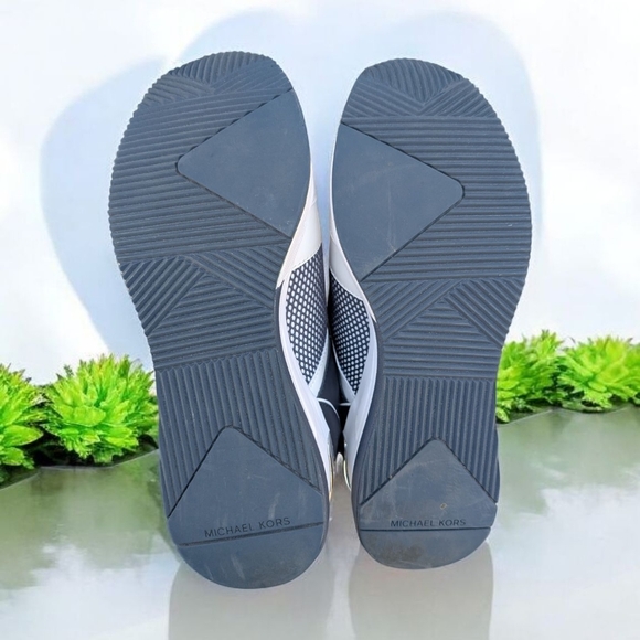 EUC Michael Kors Georgie Mixed-Media Trainer Size 7 Navy and White - Picture 6 of 8